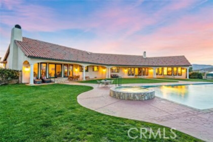 38460 King Court Photo