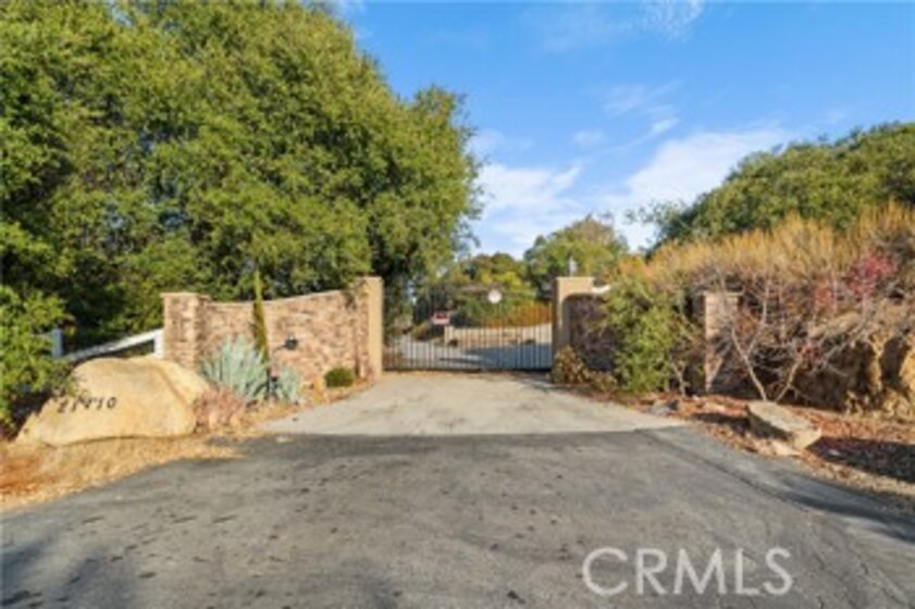 21110 Camino De Jugador Photo